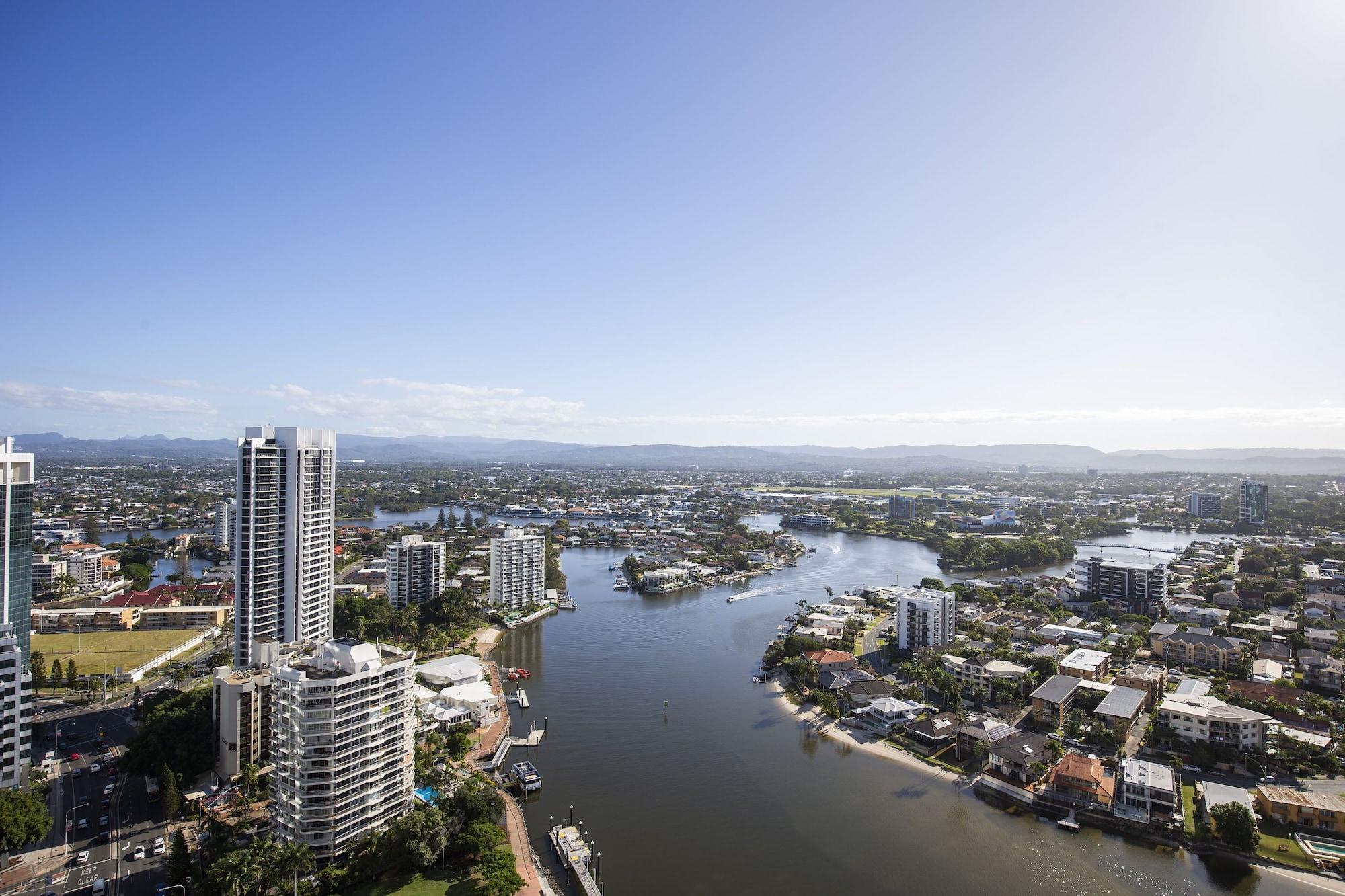 Mantra Towers Of Chevron Aparthotel Surfers Paradise Exterior photo