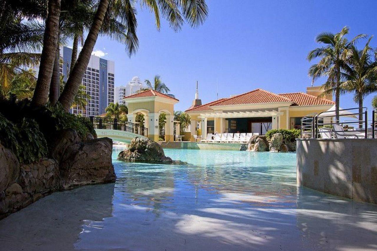 Mantra Towers Of Chevron Aparthotel Surfers Paradise Exterior photo