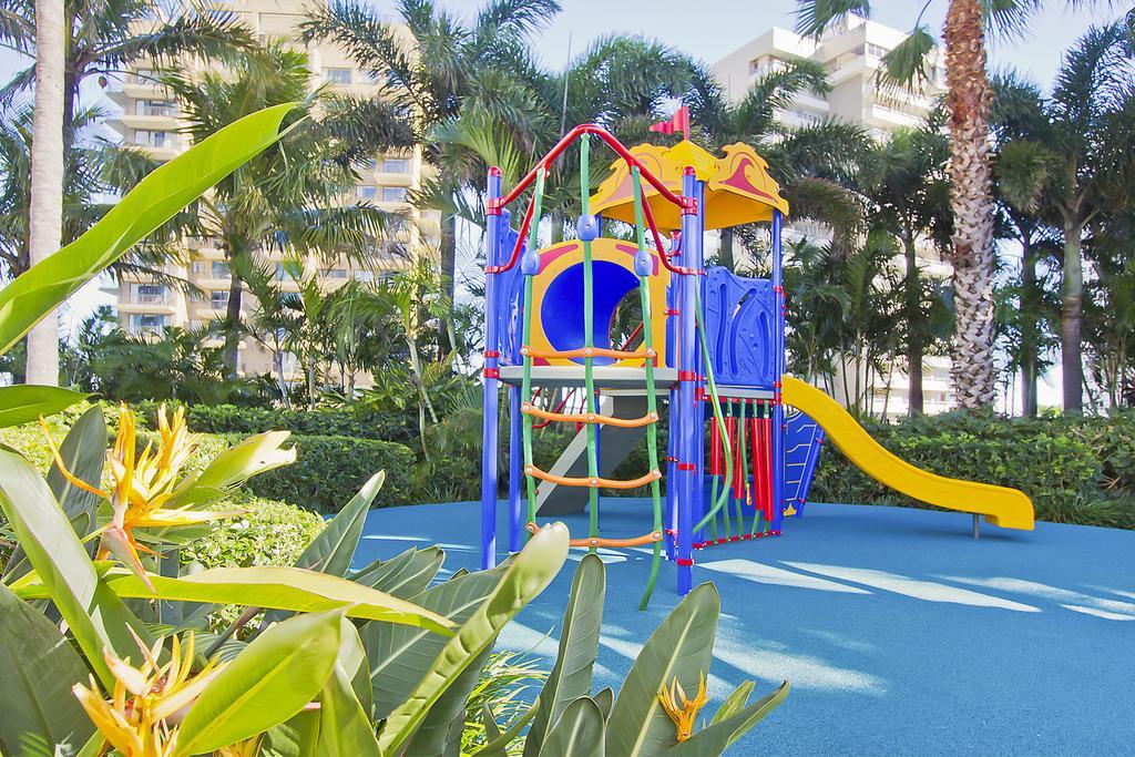 Mantra Towers Of Chevron Aparthotel Surfers Paradise Exterior photo